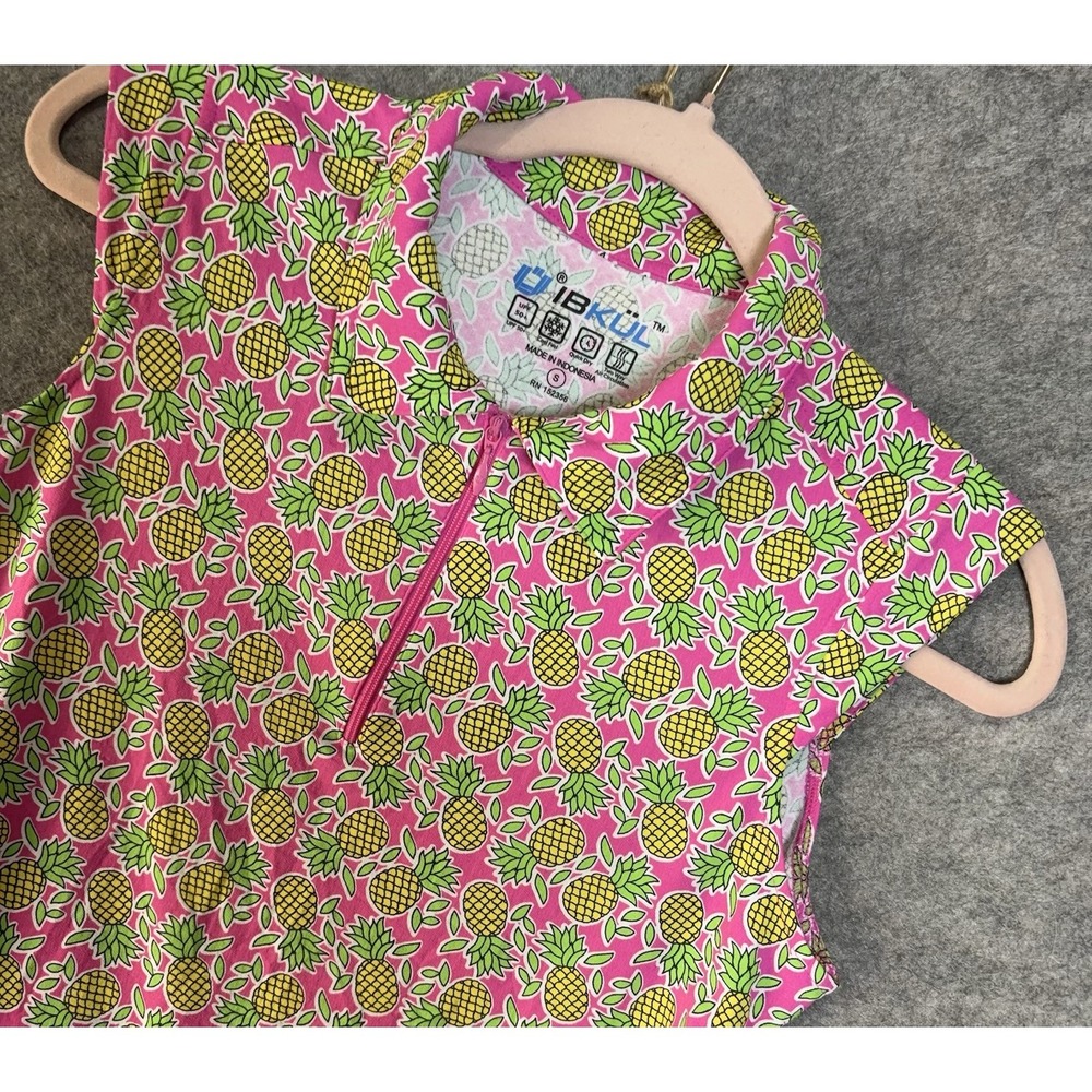 IBKUL‎ Sleeveless Shirt Womens Sz S Pink Pineapples 1/4 Zip Quick Dry UPF 50+